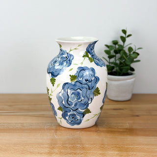 Elegant Flowers Petite Vase