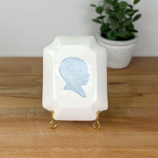 Classic Clay Heirloom Silhouette with Plate Stand