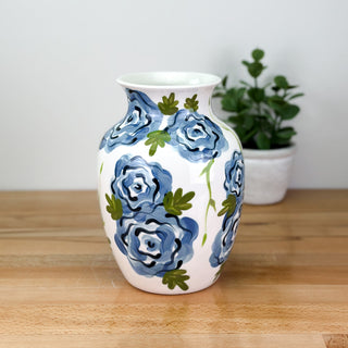 Elegant Flowers Petite Vase