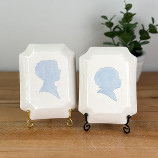 Classic Clay Heirloom Silhouette with Plate Stand