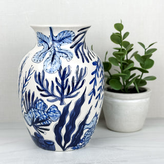 Beachy Chinoiserie Petite Vase