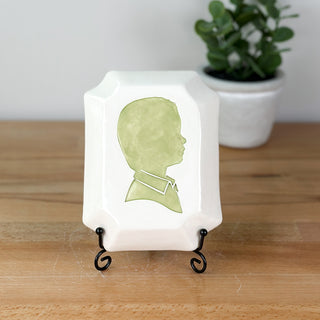 Classic Clay Heirloom Silhouette with Plate Stand