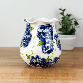 Elegant Flowers Petite Vase