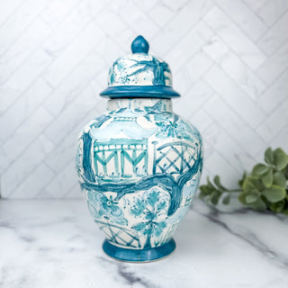 Ginger jar decorated with blue chinoiserie 